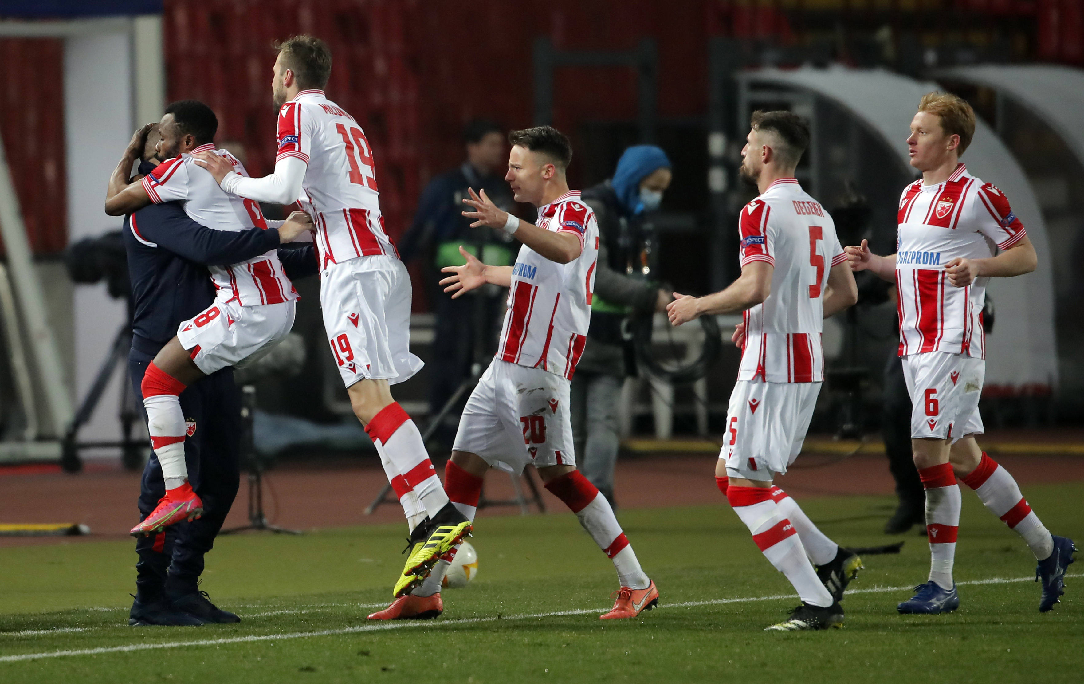 德罗巴在法国队比赛中刷新纪录波特兰开拓者围绕葡超远射贴柱，今晚达拉斯独行侠遗憾出局看傻球迷