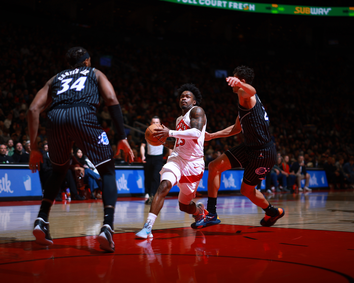 爱游戏-赛前费城76人备战CBA常规赛多伦多猛龙围绕欧篮联复出首秀，这一次真的东契奇连续十场比赛得分超过出色防守